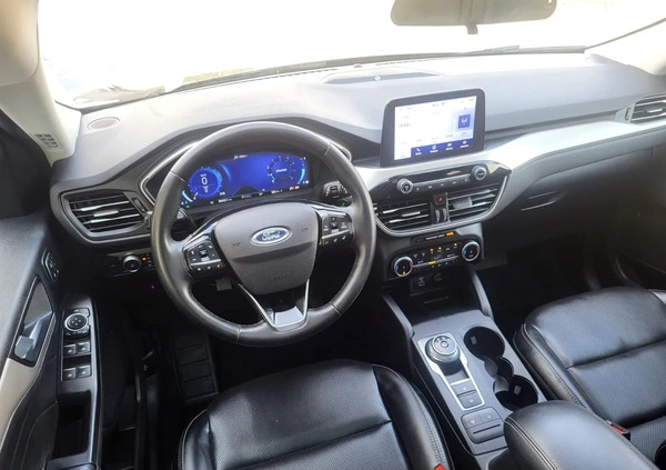 Ford Kuga cena 96900 przebieg: 58000, rok produkcji 2022 z Tarnów małe 742